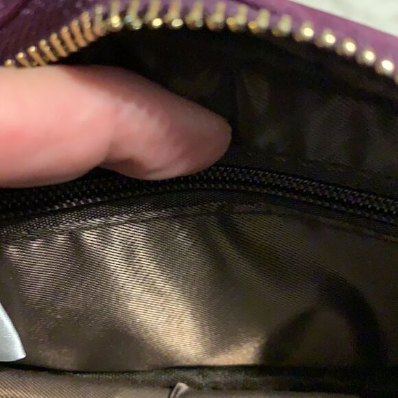 Mini Crossbody purple bag with removable gold chains. - Picture 5 of 5